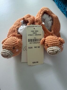 Bergdorf Goodman Newborn Baby Slippers